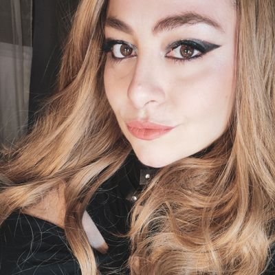Soy la reina de los lagartos
Pinto en https://t.co/BIz0XAj5EV