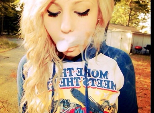 wesmokemaryjane Profile Picture