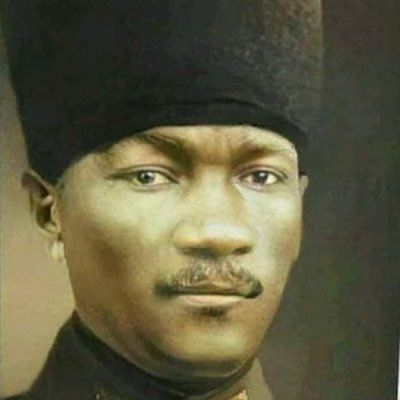 🇲🇱🇩🇿 #nothingburger⠀⠀ ⠀ ⠀ ⠀ ⠀ ⠀ ⠀ ⠀ ⠀ ⠀ ⠀ ⠀ ⠀ ⠀ born to be a cattle herder roaming the mahgreb forced to live in the fuckass suburbs of DC ✌🏽