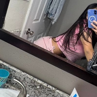 18💕|oink oink / got a cuck bf @notjohnn1 💕⠀⠀(backup @CinnaPt2)