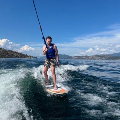 r_smith095's profile picture. UofA BCom Alumni / Senior Credit Analyst