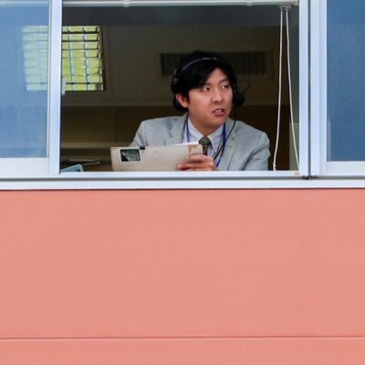 (株)VOICE TRUST アナウンサー 加奈山翔(かなやま・しょう 牡=33)です。| 業界8年目 |競輪・オートレース・競馬実況(道営)、時々JLCにて司会進行。競輪配信では車券ベタを披露。ラジオNIKKEIレースアナウンサー養成講座27期修了。高畑充希さんの大ファン。3児の父。大好物はビールとサウナで夏が嫌い。