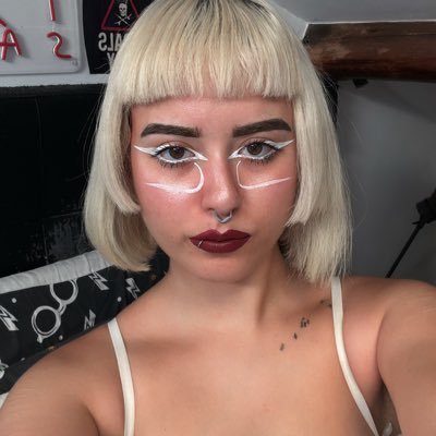 she was like the moon, half here and half somewhere else | backup acc: @quaderninoblu