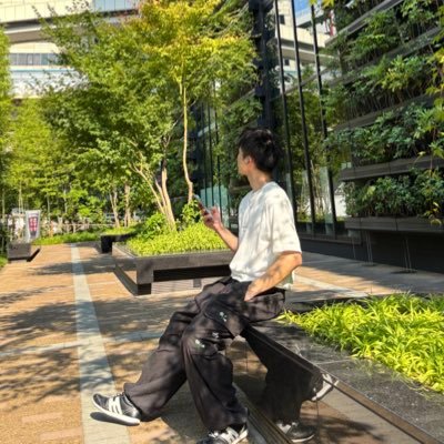 Web起業¦ マーケティング♣︎ブログ♣︎SNS運用...etc¦晴れの国から大阪へ¦人生に後悔を残さない凡人¦高ければ高い壁の方が登ったとき気持ちいい✨️¦ラクして稼ぐは信じるな。