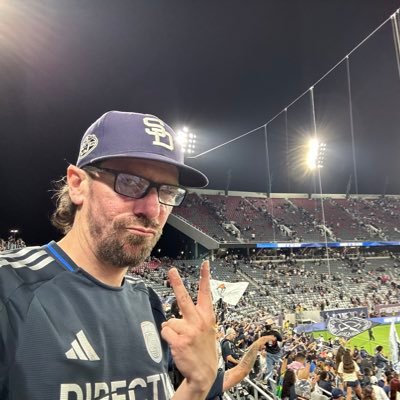 Padres, SD Loyal, Anaheim Ducks, US Soccer, Everton, AZ Cards, Pro Wrestling, golfing, and bears. Trust Tree member.