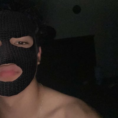 iszs_As's profile picture. Artista
