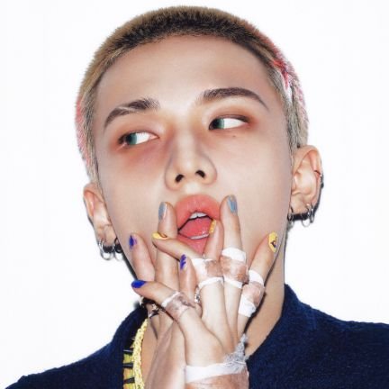 Livhyadojeff's profile picture. ride or die ☁️

The moon always shine...🌕