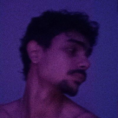 LuanNesseCaralh's profile picture. só vibrando amor e paz.
