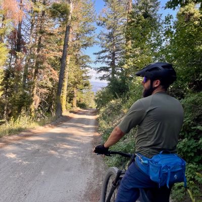 Colorado born - half Canadian & long time Idaho resident🇺🇸🇨🇦Snowboarding 🏂 Hiking #BleedBlue 🐴 #BroncosCountry🏈 #GoAvsGo 🏒 #MileHighBasketball USAF vet