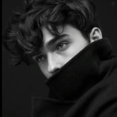 aa_33tr's profile picture. 