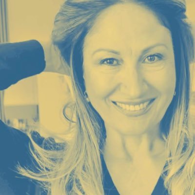 Socialista.Sto qui per condividere riflessioni,non per litigare.Niente maleducazione, razzismo,omofobia e stupidità