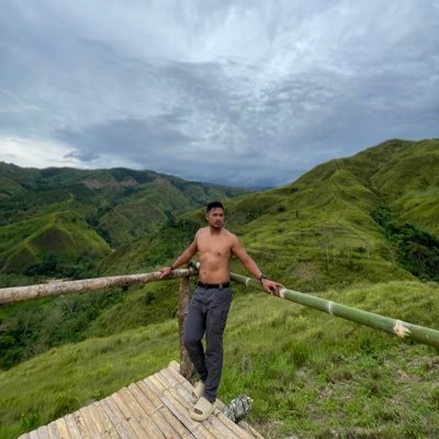 Shouting my random thoughts and emotions | Thirst Trap | Gym Rat |
CDO | 5'9 | Mesomorph