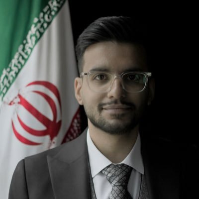 SalehiSeyyed's profile picture. عشق تو همچو دريا در دل من موج مي زند بي تو در اين سرزمين،زندگي بي قرار است🇮🇷