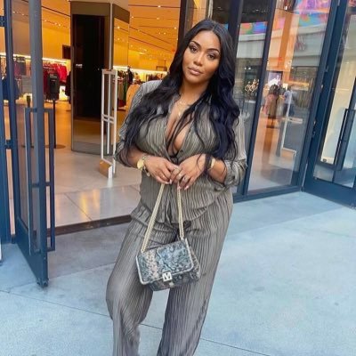 KellyaveA's profile picture. LOVEMILANI | Baddie + Bestie ~💕💅Fashion • Beauty • Lifestyle✨