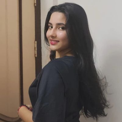 raneprisha's profile picture. Writing my own fairytale, one tweet at a time 🕊️ || Love my Dad ❤️‍🩹
