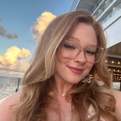 emmmathib's profile picture. ;)) // txst’25