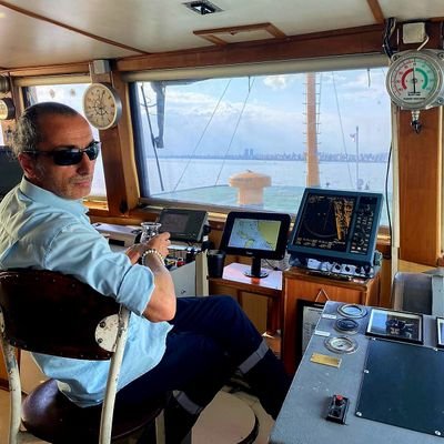 hknozcinar's profile picture. Seaman ⚓️ Yat kaptanı🛳  BEŞİKTAŞ Genel Kurul Üyesi  https://t.co/rYgfE2IfN7 🇹🇷🦅🦅🦅