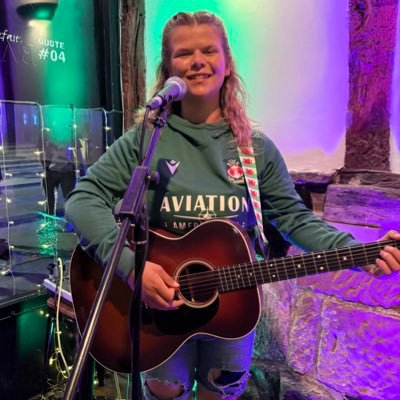 Singer / Guitarist from North Wales… please message this page for bookings / enquiries ✨