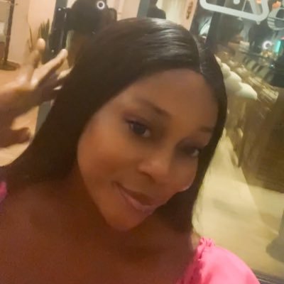 OmigieSusan's profile picture. Data Analyst… Tech/lifestyle. On a journey🚶‍♀️