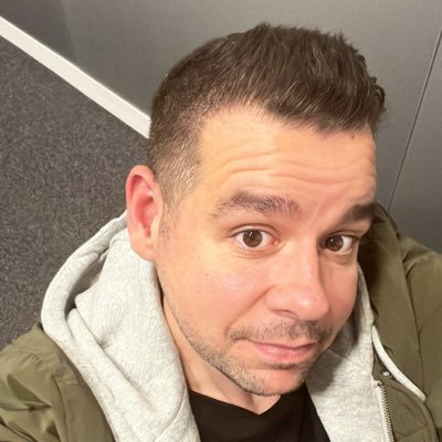 Head of Product - love anything that involves 🇮🇹, 🏋🏻♂️ & the sea. ex Tweets about fitness, Dogs & life!