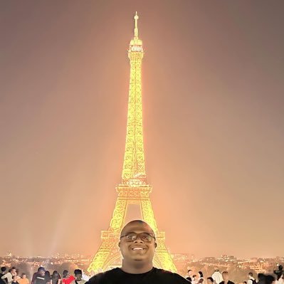 Urso Negro Brasileiro morando na Europa 🇧🇷 🇫🇷 🇪🇸 🐻🍼🥛💦