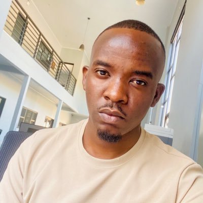 LiheshiDouglas's profile picture. Everything I'm not made me everything I am.