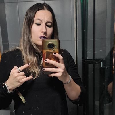 Lingüista Computacional.
De Vallekas, pero con 'k' porque viva la etimología.
Culé.
Un hápax en este gran corpus que es la vida.