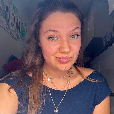 hallo 👋 Ich bin Elizabeth Aliki, ich bin hier, um neue Freunde zu finden, die zu Beziehungen führen werden