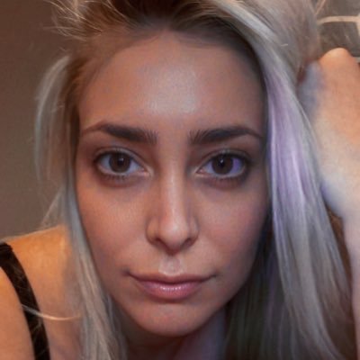 I’m Rachel, a bit of a nerd 🤓 love comics. Deadpool are my fave but smaller indie comics too- definitely send me your recommendations oh and Beat saber ftw 🙌