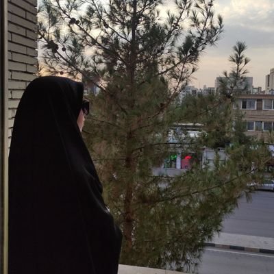 «حَسْبُنَا اللَّهُ وَ نِعْمَ الْوَکیلُ»
فعال اجتماعی | 🎤 رسانهنگار
💬 هر روز یک گام رو به جلو