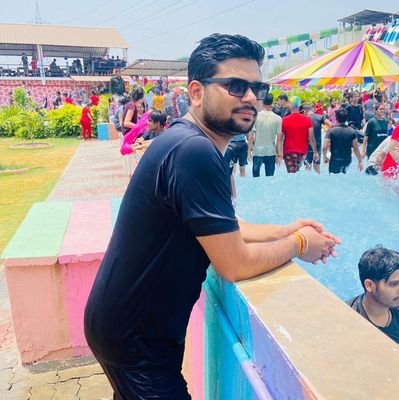 RupeshJha_'s profile picture. थोड़ी मेहनत मेरे हाथ की, बाकी कृपा भोलेनाथ की ।
Retweets are not endorsements.
https://t.co/477i4MRZ2u