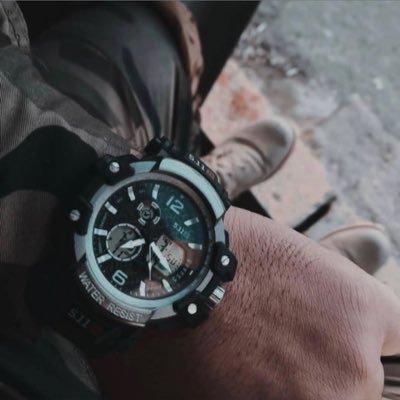مقتدى الصدر.. شمسٌ في كبد السماء، وأصوات النشاز لا تحجب ضياءه 🤲🏻