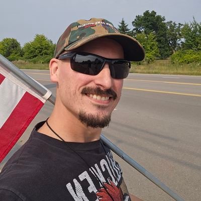⚙️ CNC machinist and programmer 🐔 Chicken tender 💪 Fighter for the working class 💙 Progressive for MI09
🇺🇲 #NotBoughtBuilt