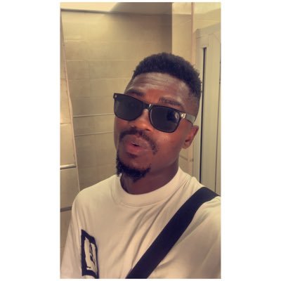 || YOLO 🍷 || political Scientist 📚 || Dis Spice Sef 🤦♂️ || Retweet is not an endorsement || 30+ ||