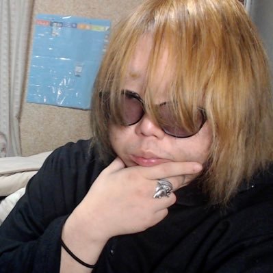 籠島雫 aka Mapeto MC Trackmaker ニコ生主やってます 生配信と音楽の二刀流 80’sマイルス好き 富野信者 プロレスファン リンクから音源きけます@StreamerRecords副主催 PCが4んだんでDawlessの情報を集めています