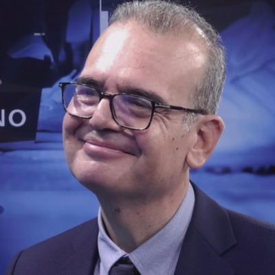 Giornalista dell'agenzia Agi. Autore dei libri “Le quattro giornate di Catanzaro” e “Pacchetto Colombo”, Rubbettino editore.