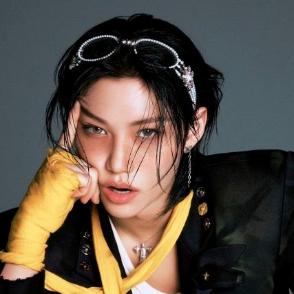 https://t.co/DlE0f73ovV multi-stanning like a clown, but felix is the whole circus