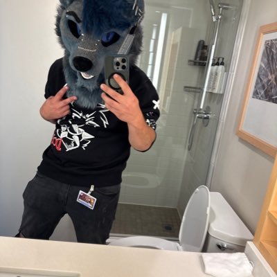 AdGreytehwolf's profile picture. 18+ NSFW.  Minors DNI!!! 27 gay canadian | SFW account : @Greytehwolf