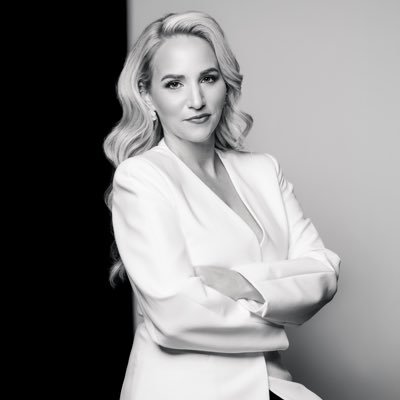 Executive #Communication Coach 🎤 | Emmy-Winning #MediaTrainer | #PublicSpeaking & Thought Leadership Advisor 💡 | Let’s Build Your Standout #PersonalBrand ⬇️⬇️