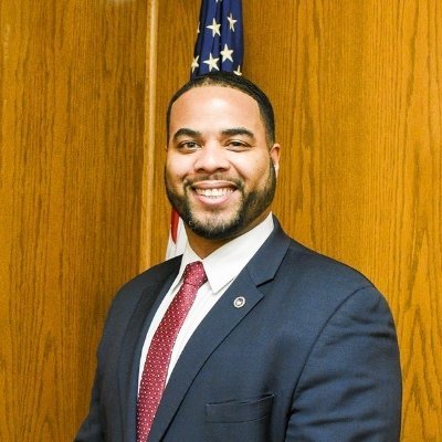 Superintendent and CEO of Hartford Public Schools. Follow @Hartford_Public for all HPS news/info.