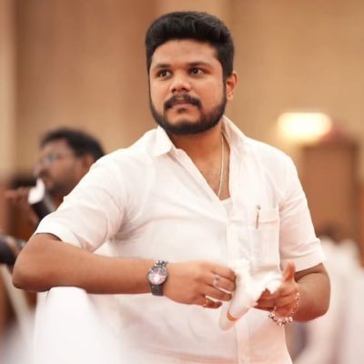 மாமன்ற உறுப்பினர் புதுக்கோட்டை மாநகராட்சி | அரசியல்வாதி | வழக்கறிஞர் | தொழிலதிபர் | புதுக்கோட்டை மத்திய மாவட்ட செயலாளர் #தமிழகவெற்றிக்கழகம்