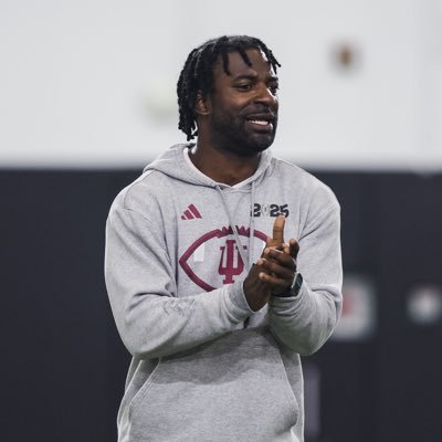 Dad 💙 👨🏾🔬 - @indianafootball 🔴⚪️| @letsgoicc alum | @msstate alum | @utoledo alum | Hip-Hop Enthusiast 💿 | Independence, Mississippi 🏡