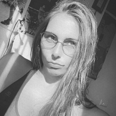 hideongin's profile picture. Derecho ⚖️ monitora deportiva y socorrista.
心臓 を 捧げよ！