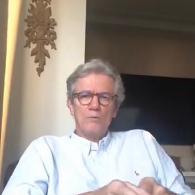 Economista, escritor, autor do livro “O Brasil não cabe no quintal de ninguém”. Foi vice-presidente do Novo Banco de Desenvolvimento estabelecido pelos Brics.