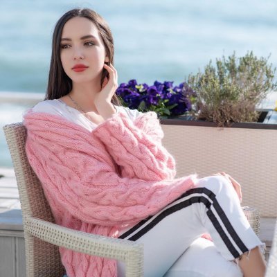 Travelers✈丨Dog lover丨Investors丨Learning new things👩🏻💻丨If you have a chance, take it🧍♀️ 丨Lies stay away from me😏✨🌙
🎾 🤿 🛒
