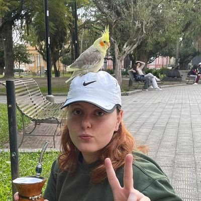 All I do is eat and sleep and sing ~ abba ♌️ usuário de crocs 🐊 fã clube da Thaís Lence!
