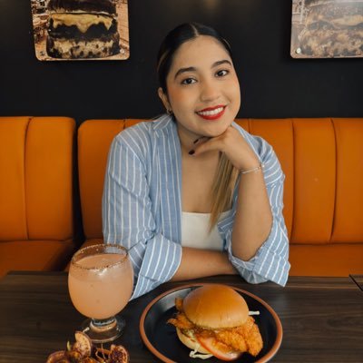 nayellyrodas30's profile picture. 