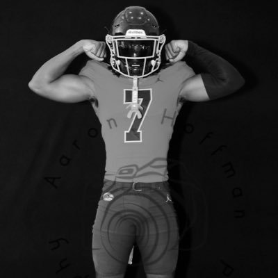 27’🎓 • 6'2 • 205 LBS • 4💫S/ATH • sliderrrrrr