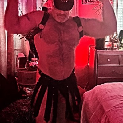 Bald bear muscle daddy always horned always ready! CUM see me at https://t.co/A9gWh56pi0 or
https://t.co/Kqpfd8x3vB