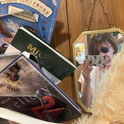 SHElikes🌻|ライティング|タロット勉強中|提唱者×主人公| 目標:サイドFIRE | note日記⇨ https://t.co/VnlkuSDfvf 📚 |14期ライコミュサポ隊◀︎13期ライコミュサポ隊